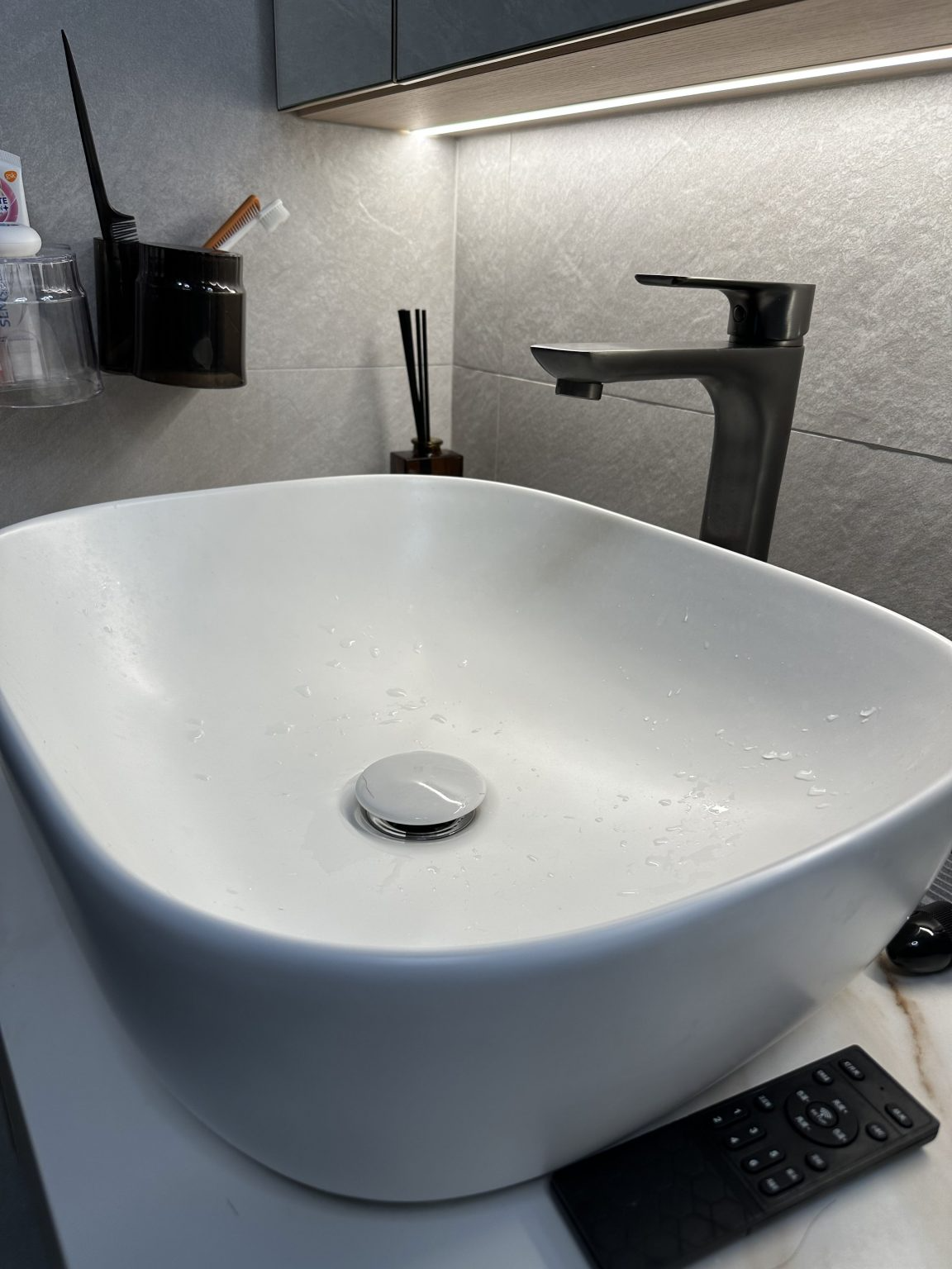 iXiSS Toilet Bowl Price